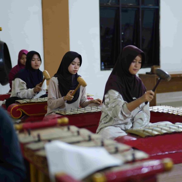 Belajar Gamelan Jawa
